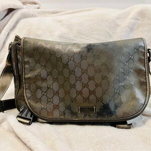 Gucci GG imprime crossbody bag gunmetal